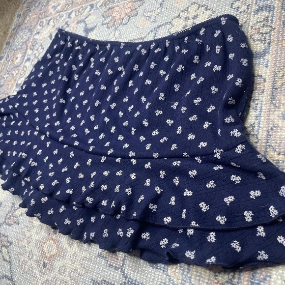 No boundaries y2k blue floral ruffle mini skirt Small - Picture 5 of 5